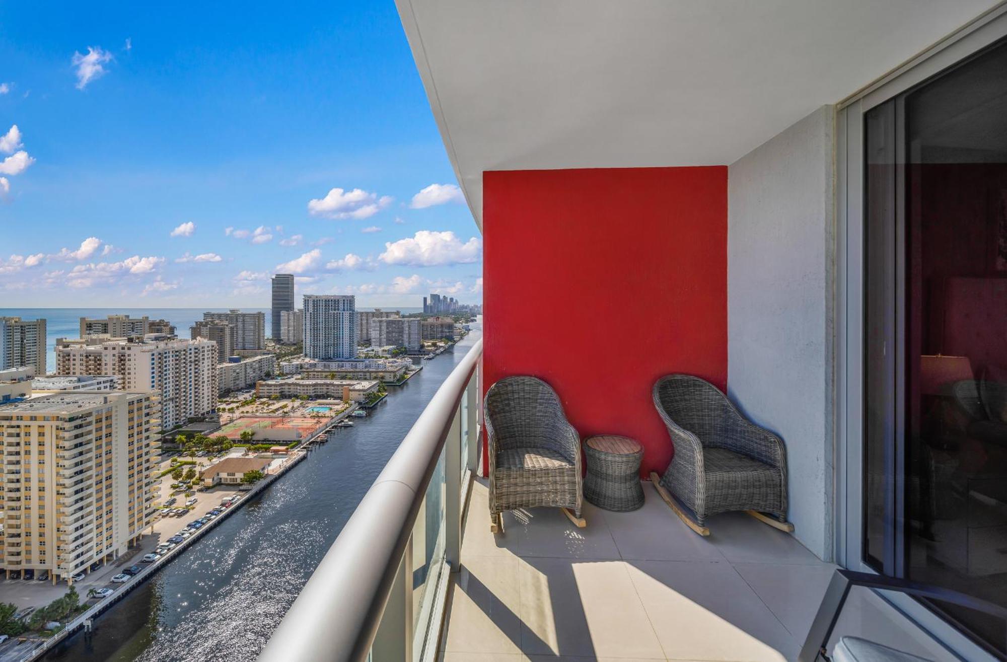 Resort-Style Living With Direct Ocean Views - 3Br Beauty Hallandale Beach Exterior foto