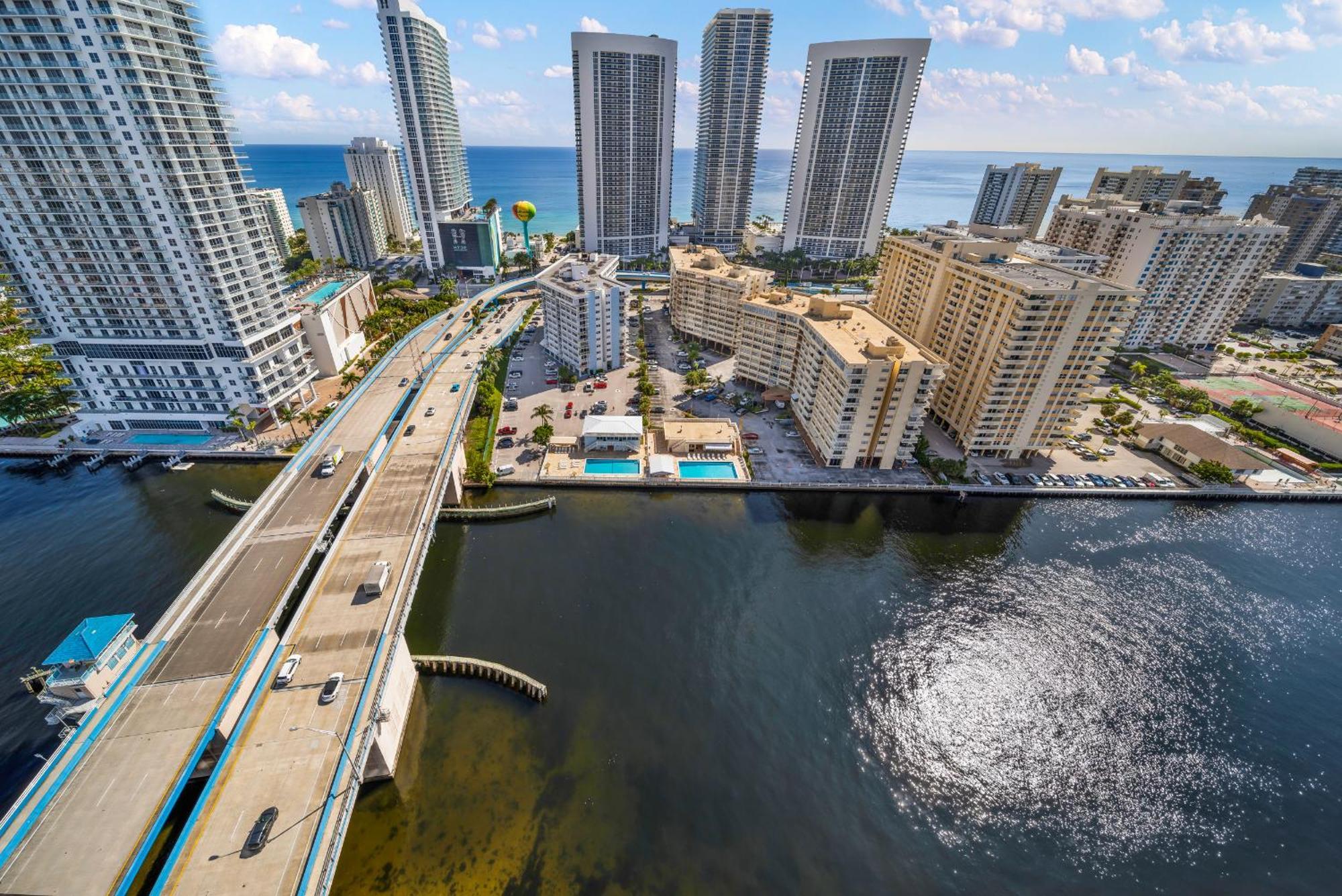 Resort-Style Living With Direct Ocean Views - 3Br Beauty Hallandale Beach Exterior foto