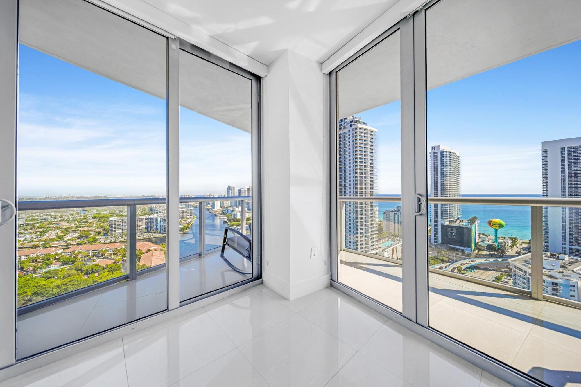 Resort-Style Living With Direct Ocean Views - 3Br Beauty Hallandale Beach Exterior foto