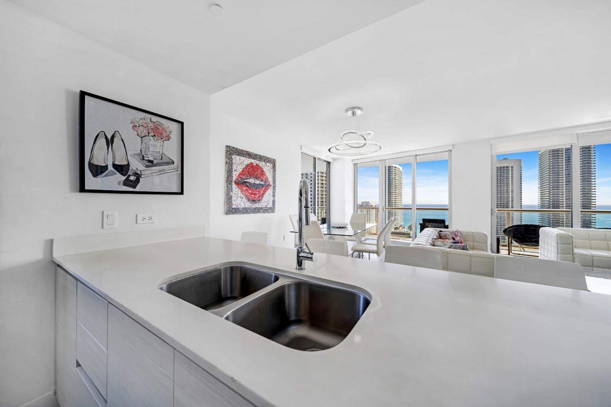 Resort-Style Living With Direct Ocean Views - 3Br Beauty Hallandale Beach Exterior foto